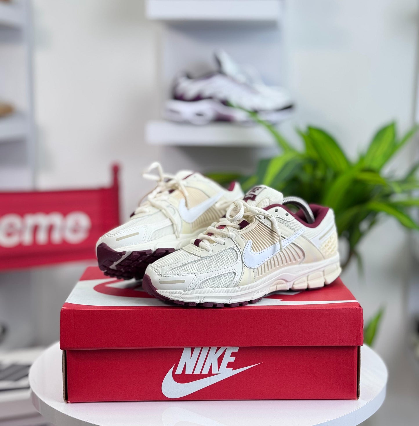 🍯 NIKE VOMERO 5 🍯