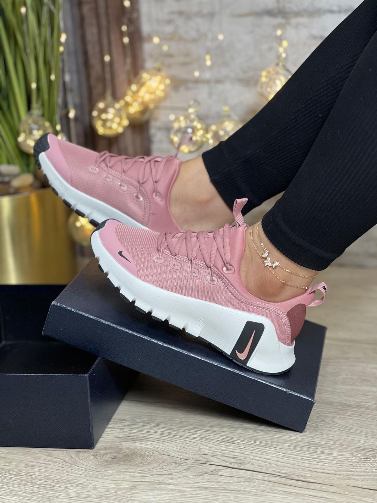 NIKE FREE METCON