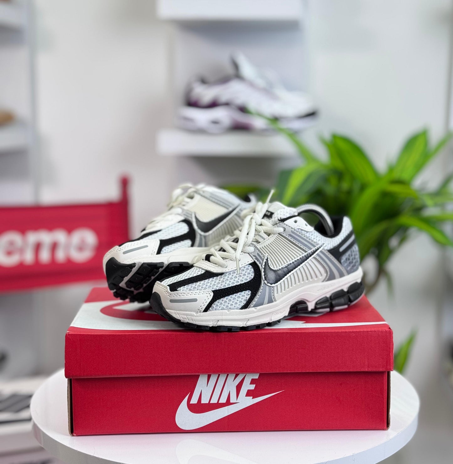 🍯 NIKE VOMERO 5 🍯