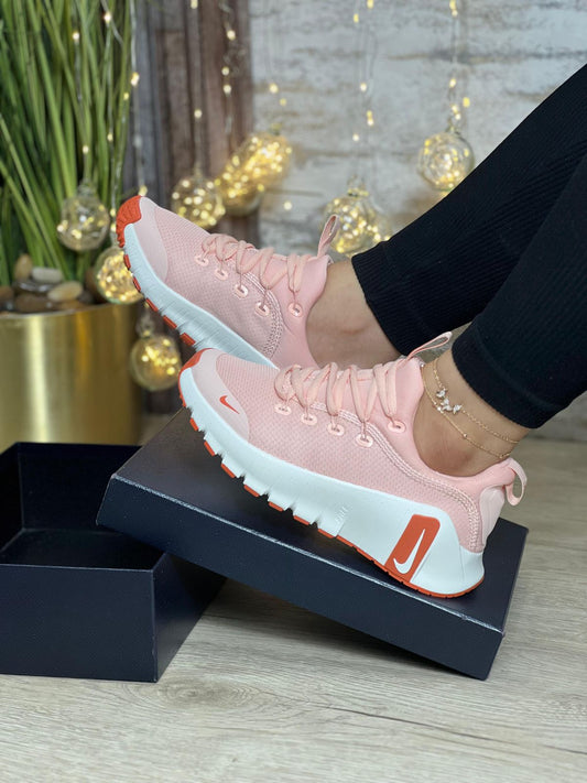 NIKE FREE METCON